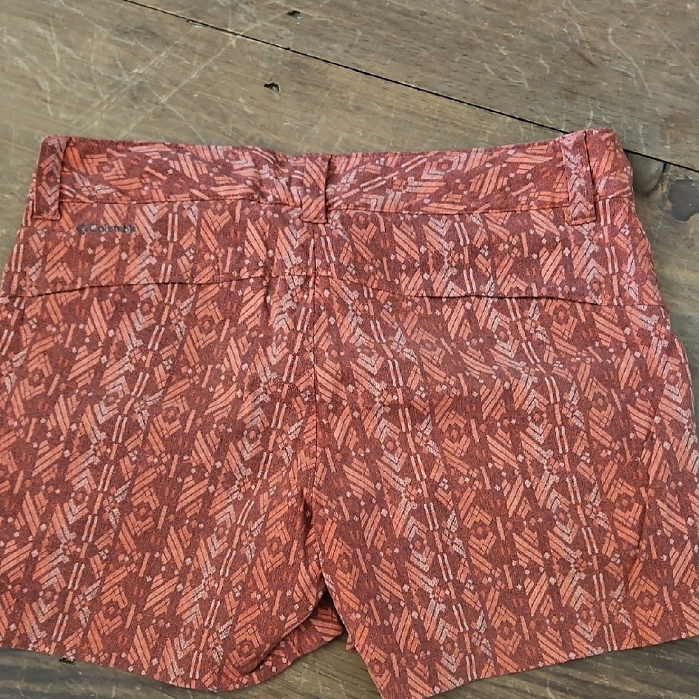 Patterned Red Women's Shorts - Picture 2 of 4
